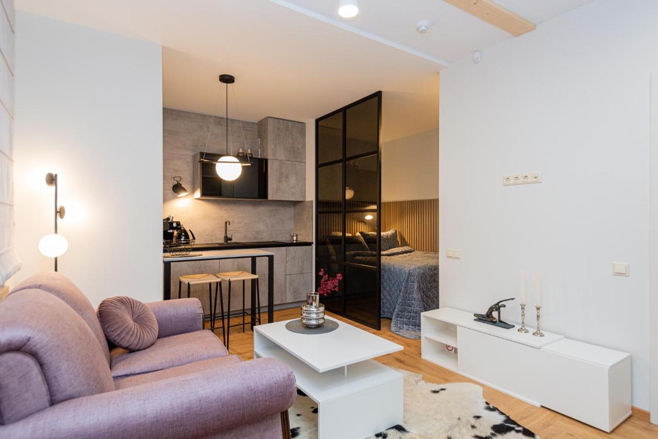 Memel Townhouse Apartamentai ไคลเพดา ภายนอก รูปภาพ