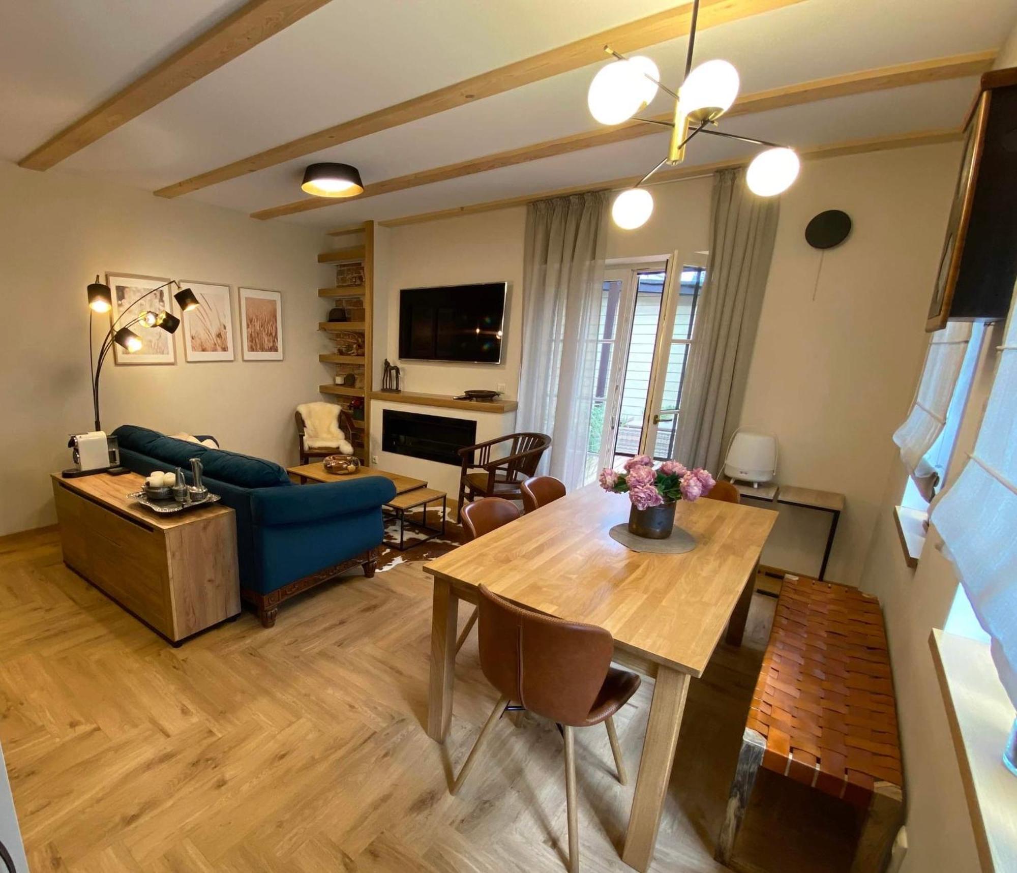 Memel Townhouse Apartamentai ไคลเพดา ภายนอก รูปภาพ