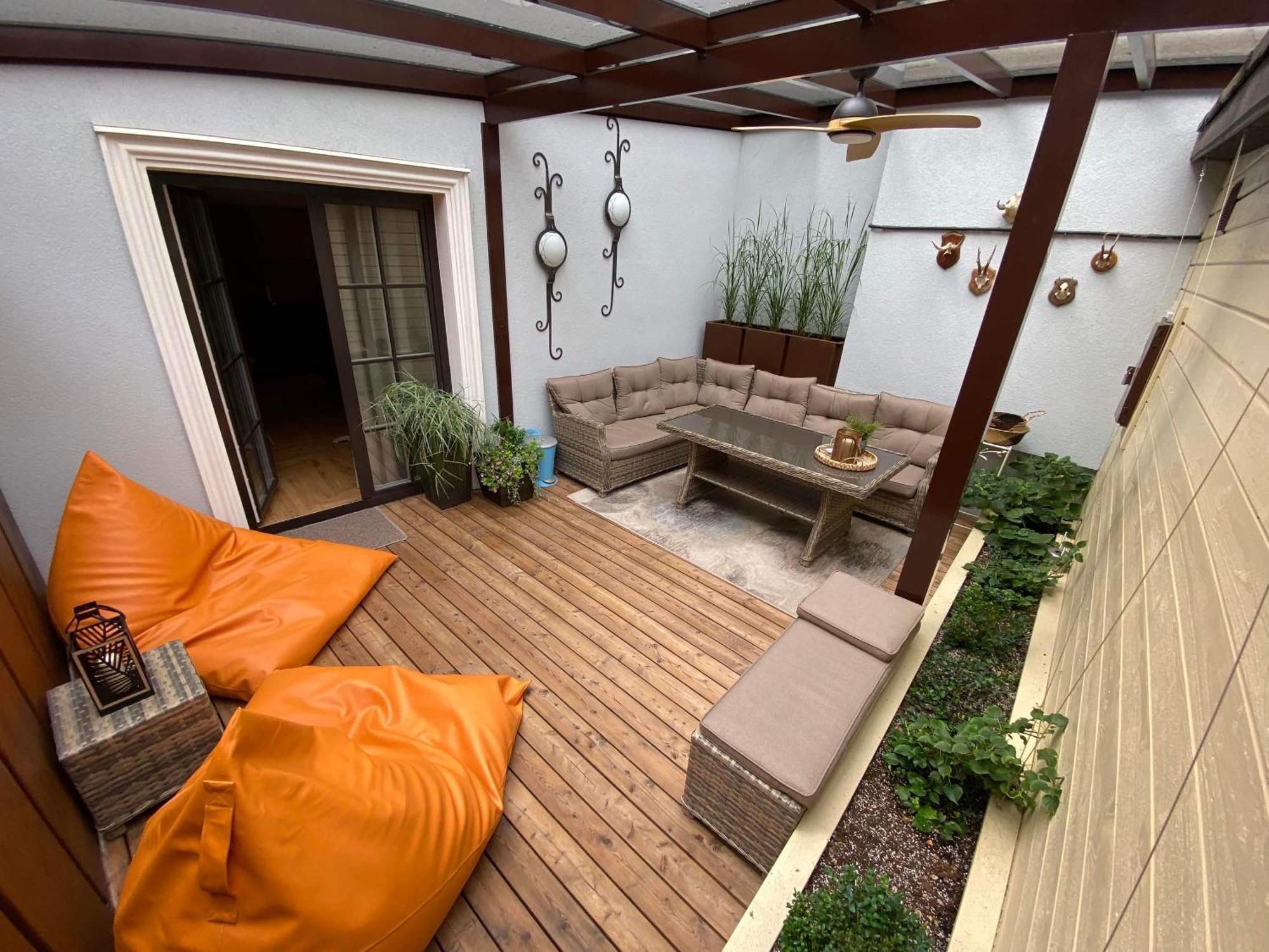 Memel Townhouse Apartamentai ไคลเพดา ภายนอก รูปภาพ